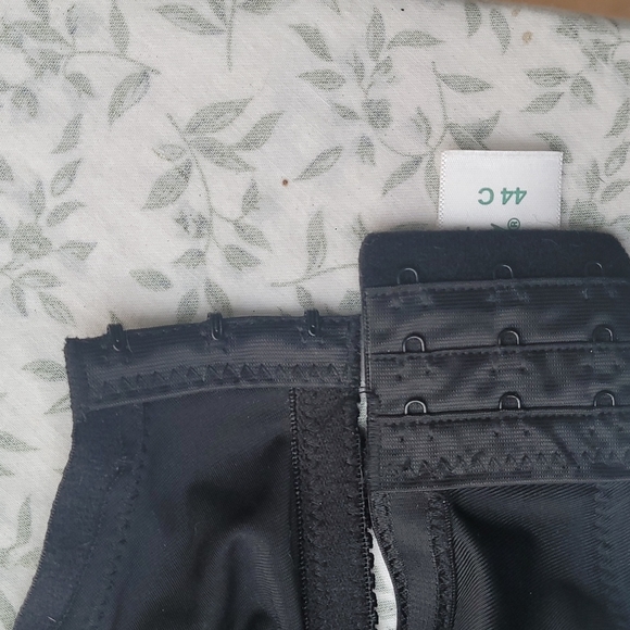 Carnival lace bra size 44c black - Picture 7 of 8